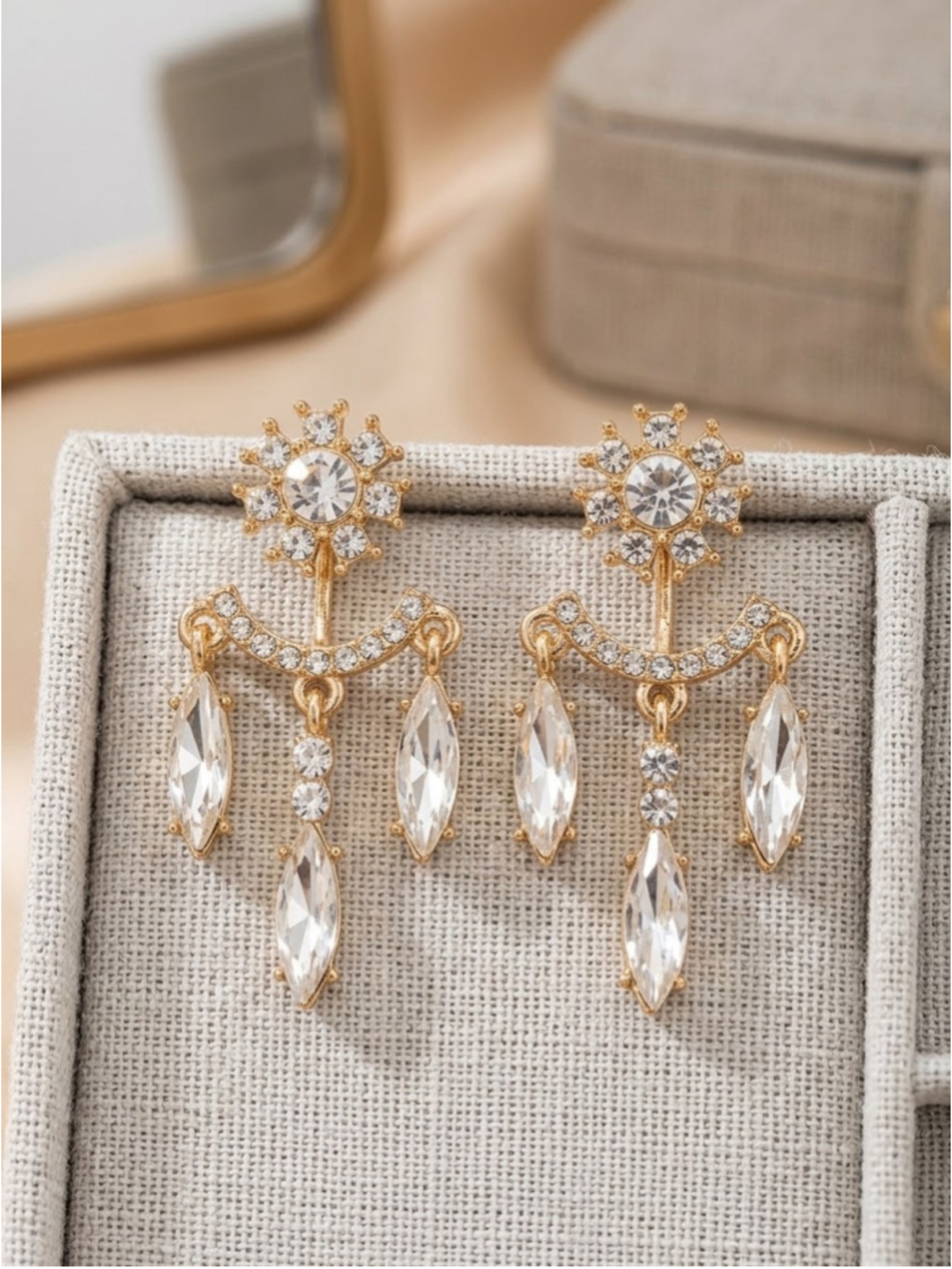 Elegant Gold Crystal Chandelier Drop Earrings – Rhinestone Statement Jewelry